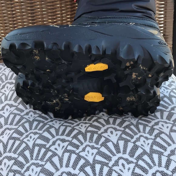 Hunter Snow Boots EUC - Picture 4 of 7